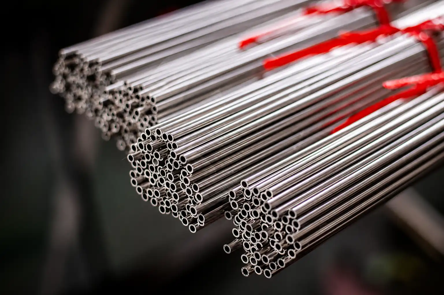 Chinese Incoloy DS thick-walled pipe manufacturer
