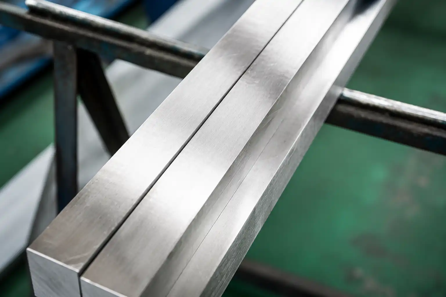 Get factory price for sale from Inconel 725 square bar manufacturer EXOMET ALLOYS